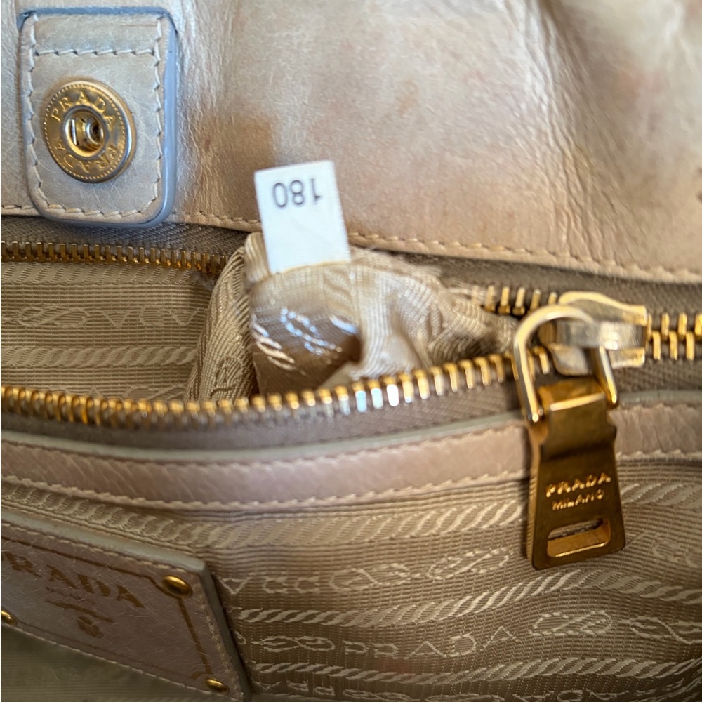 Prada Vitello Shine Leather Satchel with Shoulder Strap - Picture 4 of 16